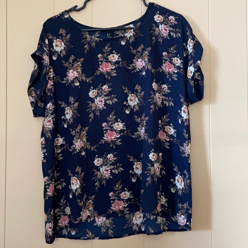 Forever 21 floral top